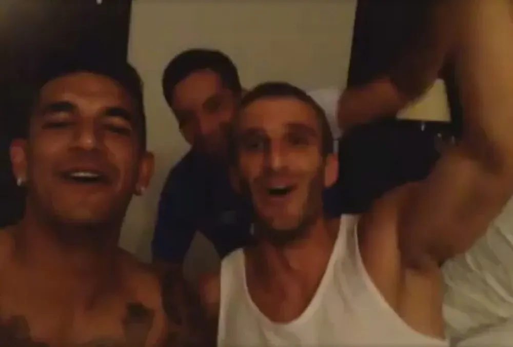 Polenta, Alonso y Porras le cantaron al Chino