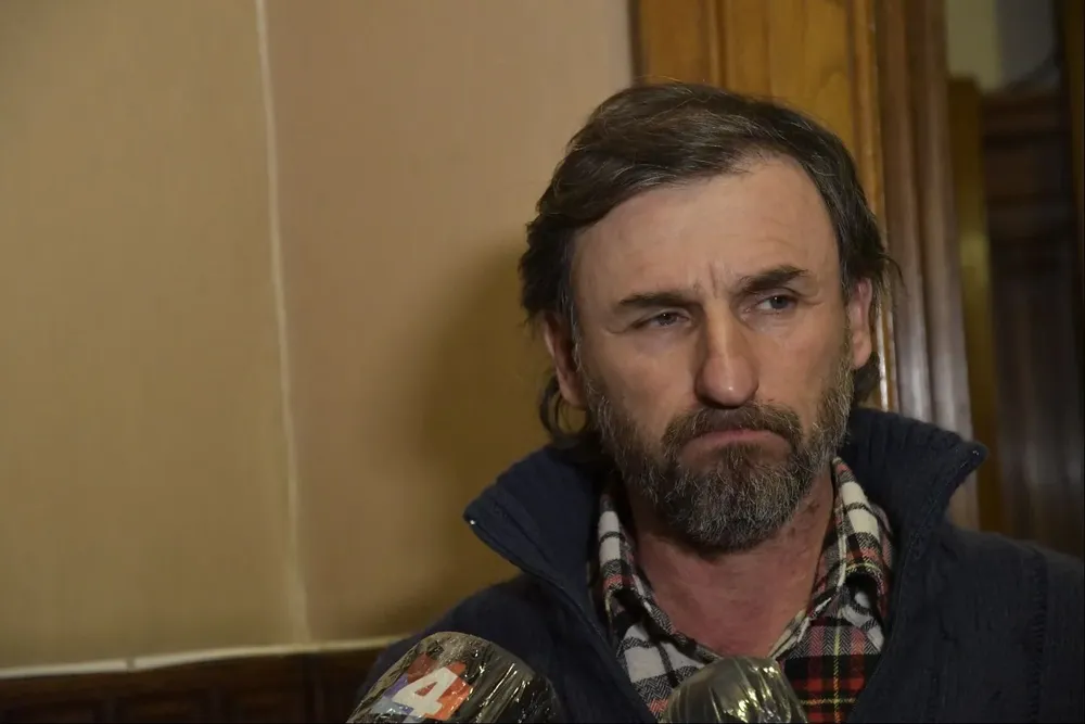 César Vega, diputado por el Partido Ecologista Radical Intransigente