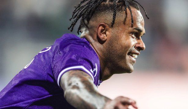 Alexander Machado anotó el segundo gol de Defensor Sporting ante Central Español