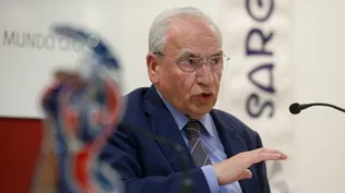 El exvicepresidente del Gobierno en los gabinetes de Felipe González, Alfonso Guerra, ofrece una conferencia en el Hotel Voar dentro del ciclo organizado por la Fundación Sargadelos