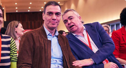 Pedro Sánchez, presidente español junto a Santos Cerdán, exsecretario de organización del PSOE.