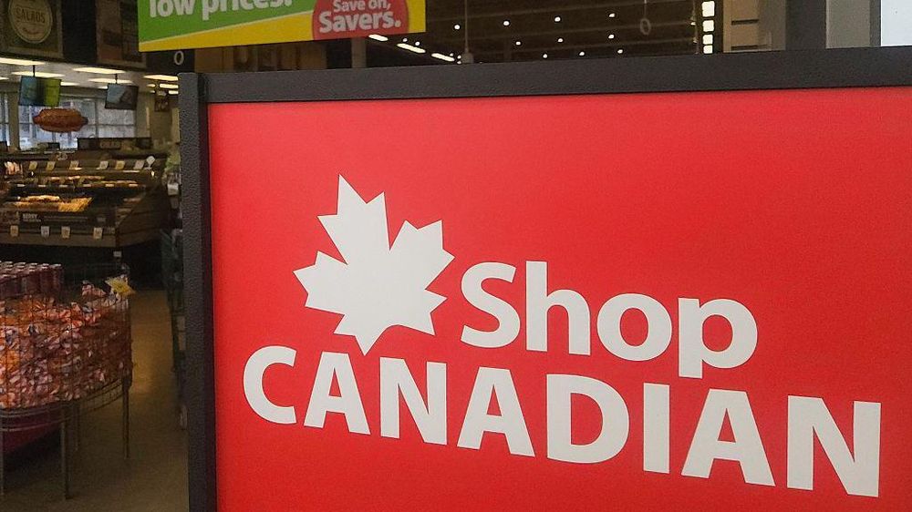 Los canadienses han estado boicoteando productos estadounidenses y cancelando vacaciones allí.