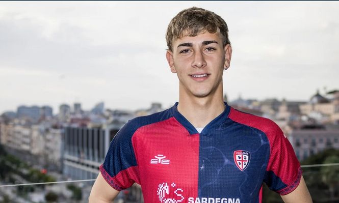 Juan Rodríguez fue presentado como nuevo jugador de Cagliari de Italia