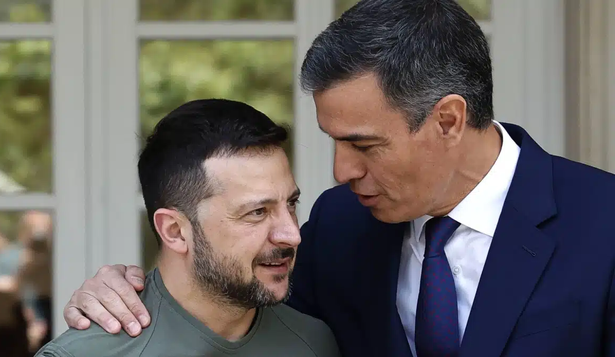 Pedro Sánchez y Volodimir Zelensky