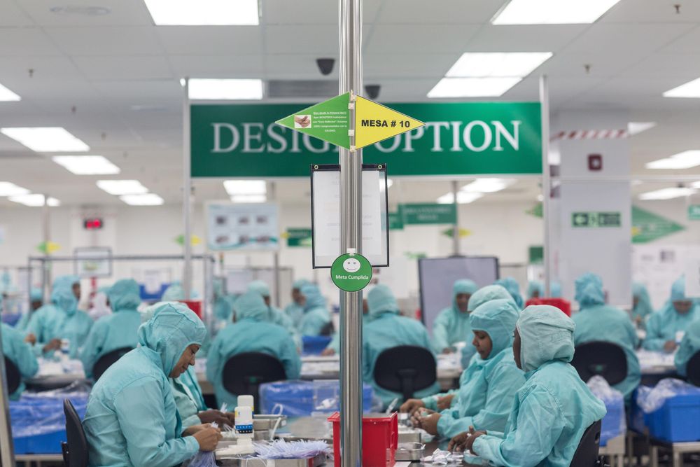 En las zonas francas dominicanas hay cerca de 200 mil empleos directos vinculados a varias industrias.