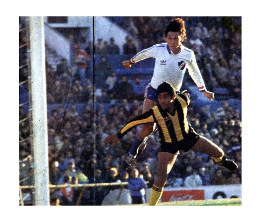 Wilmar Cabrera le gana en el salto a Juan Vicente Morales en un clásico