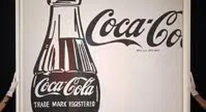 Para Warhol, la bebida Coca-Cola resumía la esencia de Estados Unidos como país