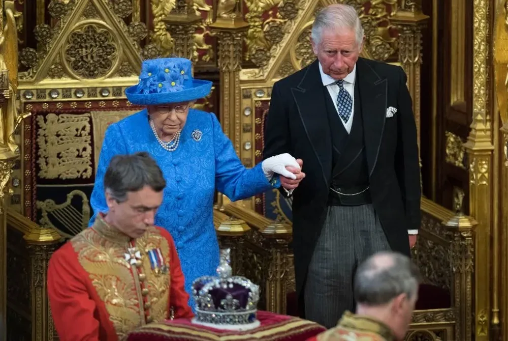La reina Isabel se reunió con Lacalle Herrera en 1993; sus hijos se encontrarán treinta años más tarde, como lo habían hecho sus abuelos Jorge V y Luis Alberto de Herrera en 1928
