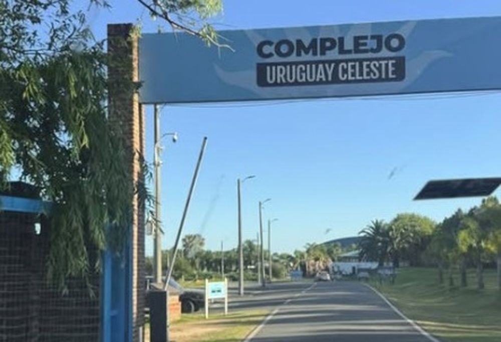 La foto llegando al Complejo de la AUF