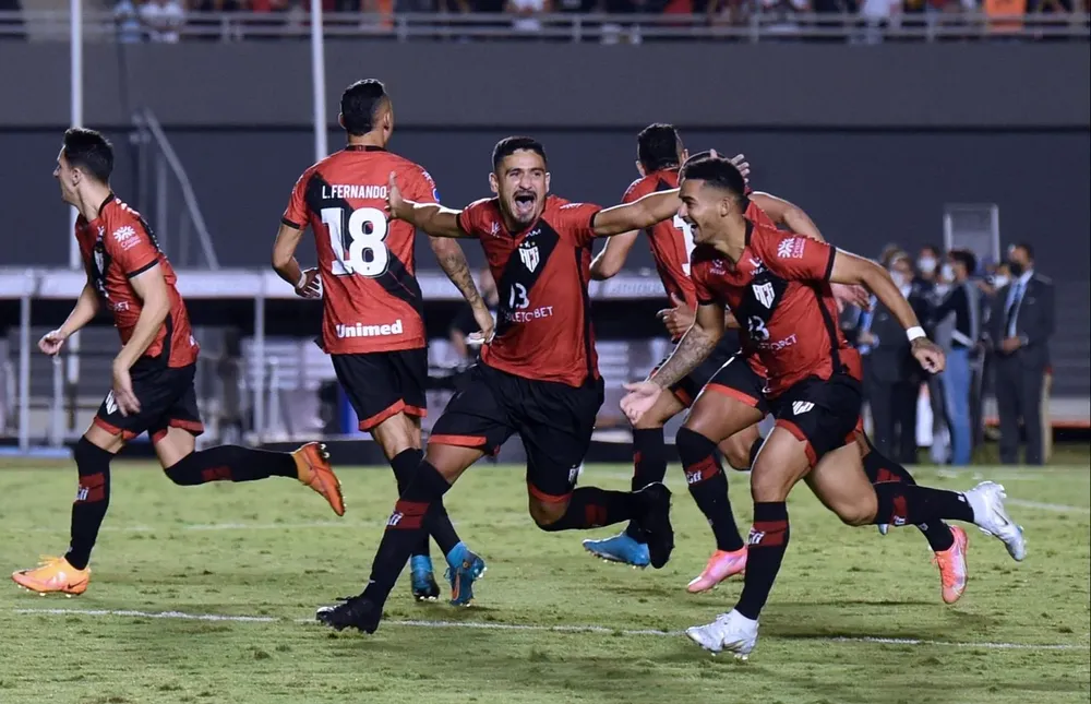 El festejo de Atlético Goianiense que hace historia en la Sudamericana