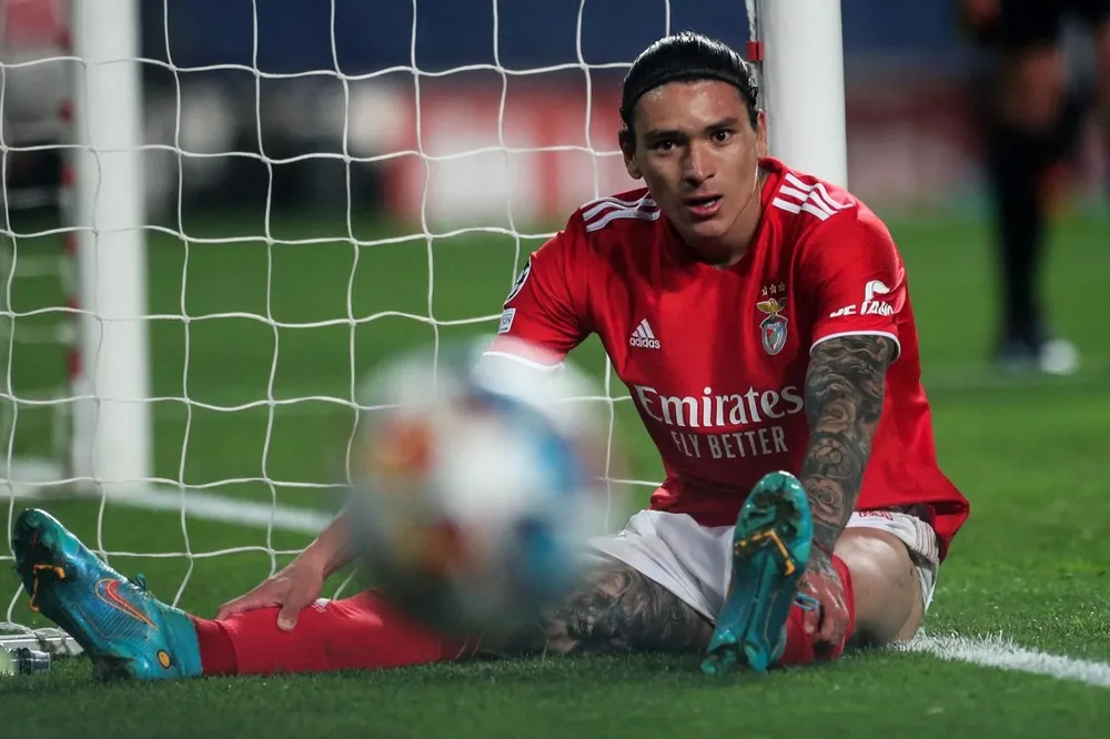 Darwin Núñez espera las ofertas para definir su futuro