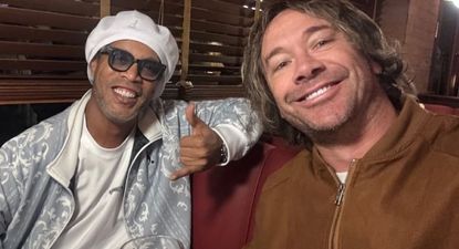Ronaldinho y Diego Lugano previo al partido de las estrellas de Brasil y Uruguay que se jugó en Rivera