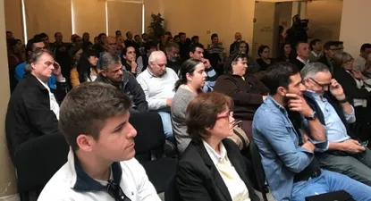 Primera reunión junto a conductores