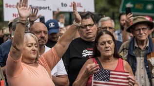 Manifestantes blancos frente a la embajada de EE.UU. en Pretoria hace unas semanas.