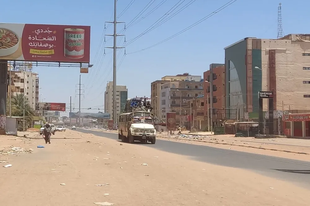 La medida busca garantizar la tarea del personal sanitario y la reparación de las instalaciones de servicios básicos en un país asolado por la contienda bélica. 