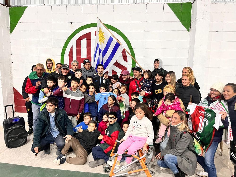 Homenaje a Walter Domínguez en Soriano