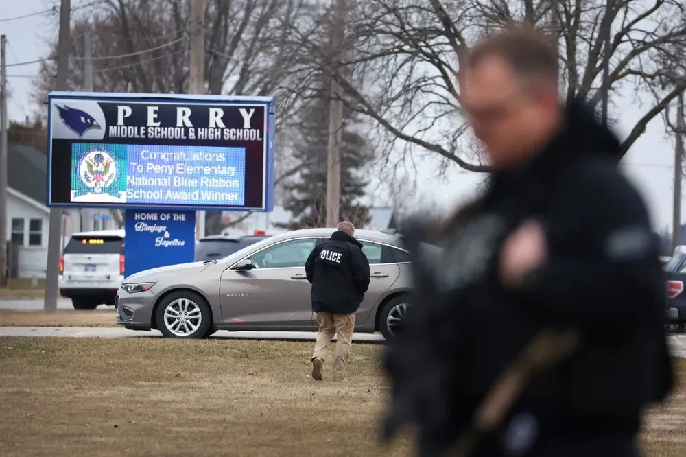 Un atacante fue abatido en la Perry High School, en el estado de Iowa, Estados Unidos. La Policía no informó de muertos entre los alumnos y profesores.