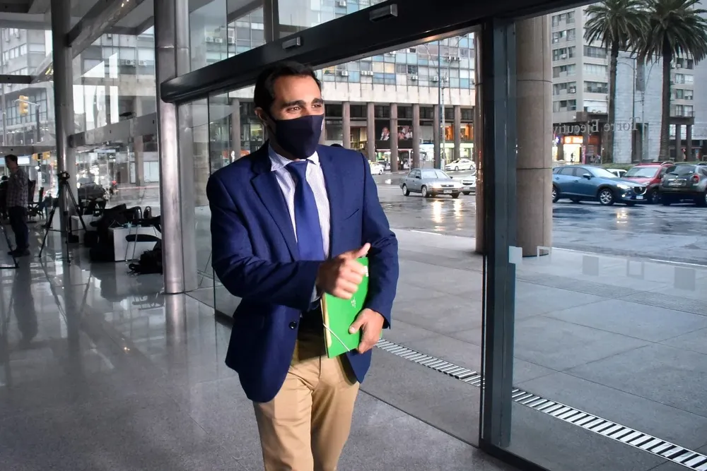 Satdjian defendió el concepto de la libertad responsable y dijo que cada uno sabe qué se puede hacer y qué no