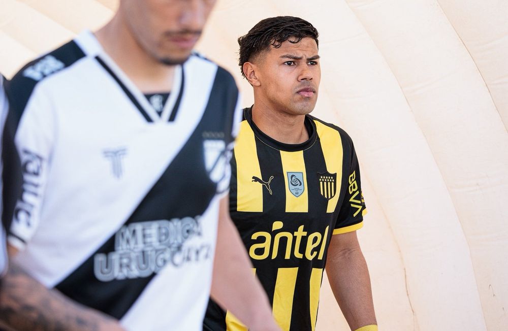 Facundo Álvez en Danubio vs Peñarol por la Copa AUF Uruguay