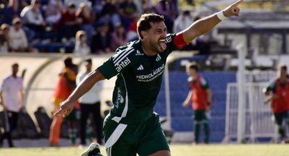 Guillermo Cotugno de Racing grita su golazo ante Cerro Largo por el Torneo Apertura