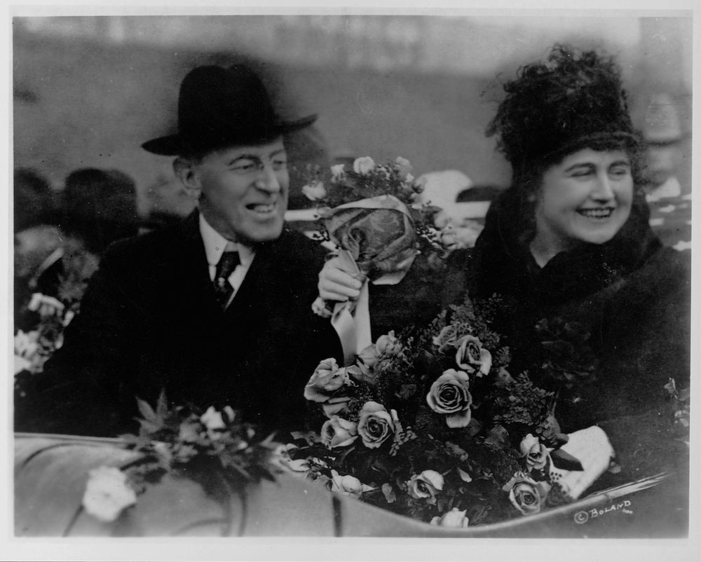 Una vez que se casaron, Edith acompañó a Wilson constantamente en sus actos públicos.