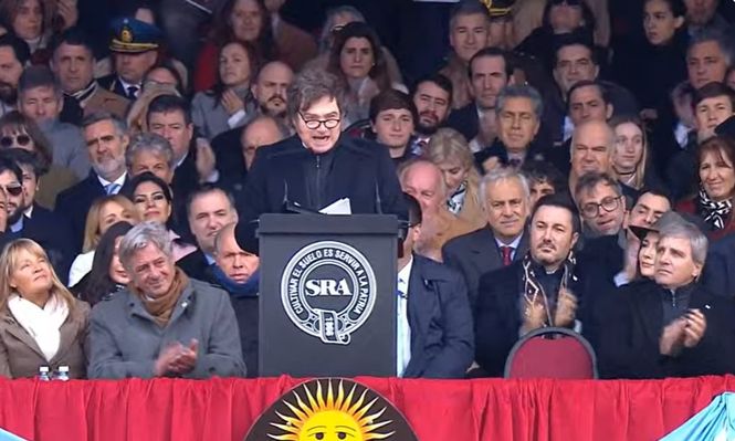 Milei anunció la baja de retenciones al campo, que serán permanentes