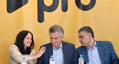 Soledad Martínez, Mauricio Macri y Jorge Macri en el Consejo Nacional del PRO.