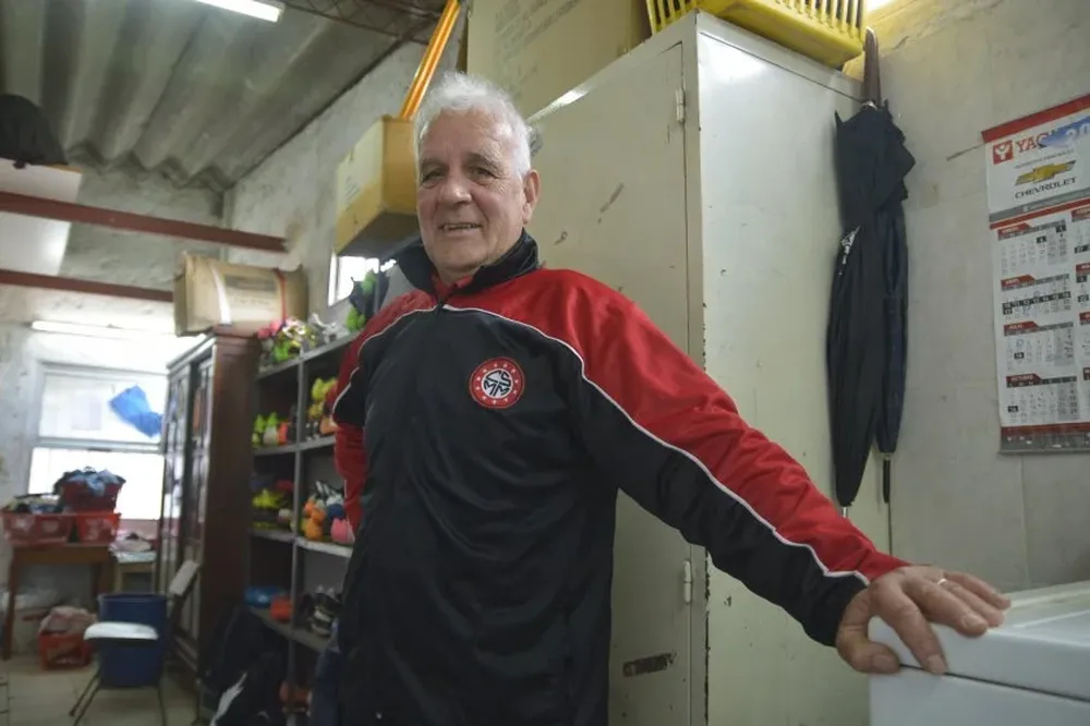 Néstor Pedetti con 63 años revela que lleva al cuadro en el corazón