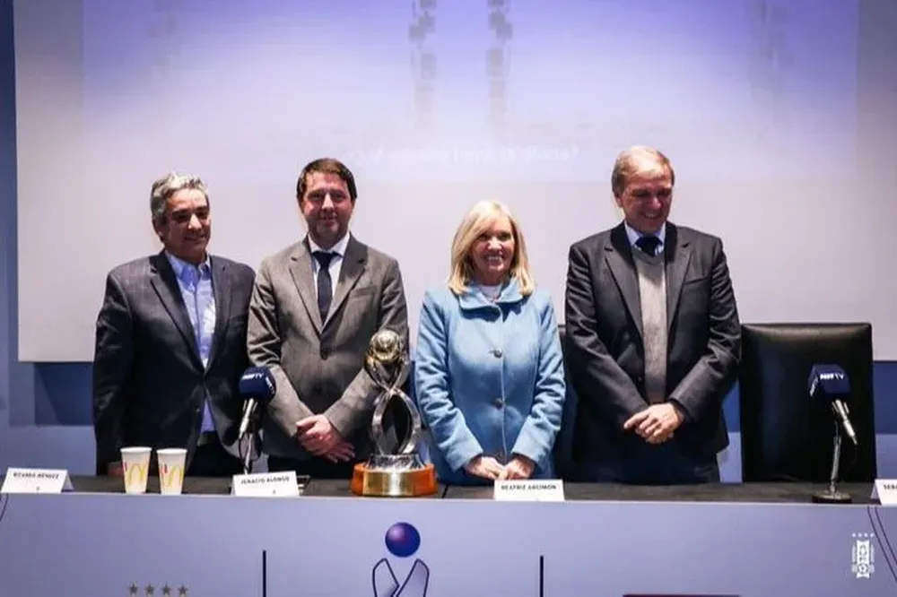 Ricardo Méndez, Ignacio Alonso, Beatriz Argimón y Sebastián Bauzá en el lanzamiento