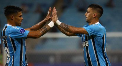 Festejo de Matías Arezo y Cristian Olivera