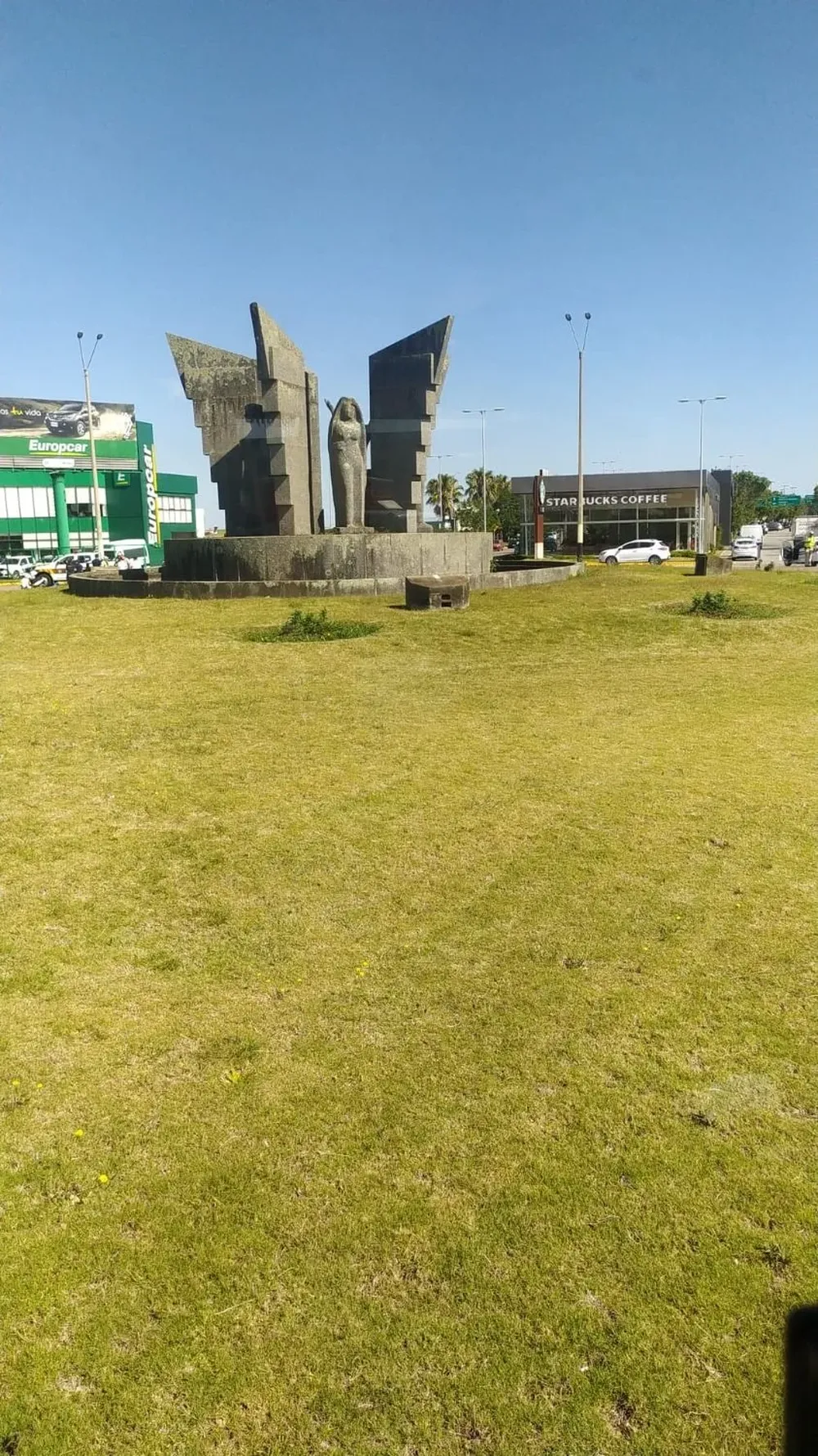 El accidente sucedió donde confluyen la ruta 101, Camino Carrasco y Avenida de las Américas