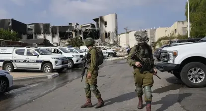 Soldados israelíes tras el ataque de Hamas.