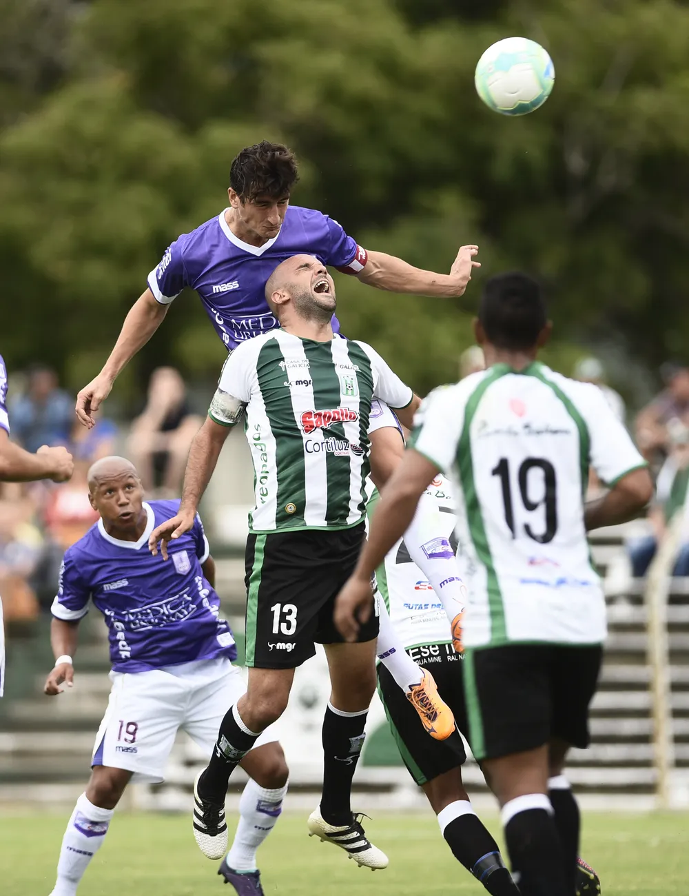 Racing y Defensor empataron en el Roberto