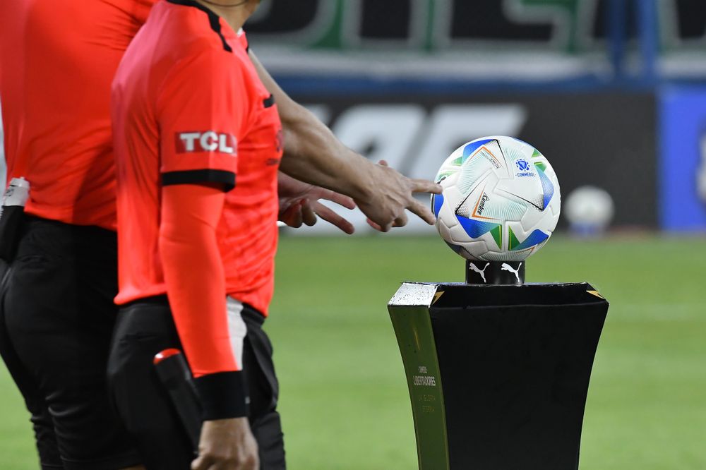 Nacional Atlético Nacional Copa Libertadores 2025/Pelota Jueces