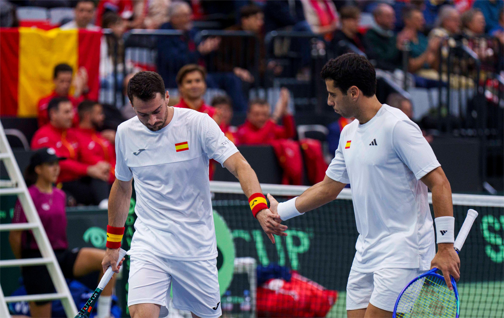 España avanza en Copa Davis.