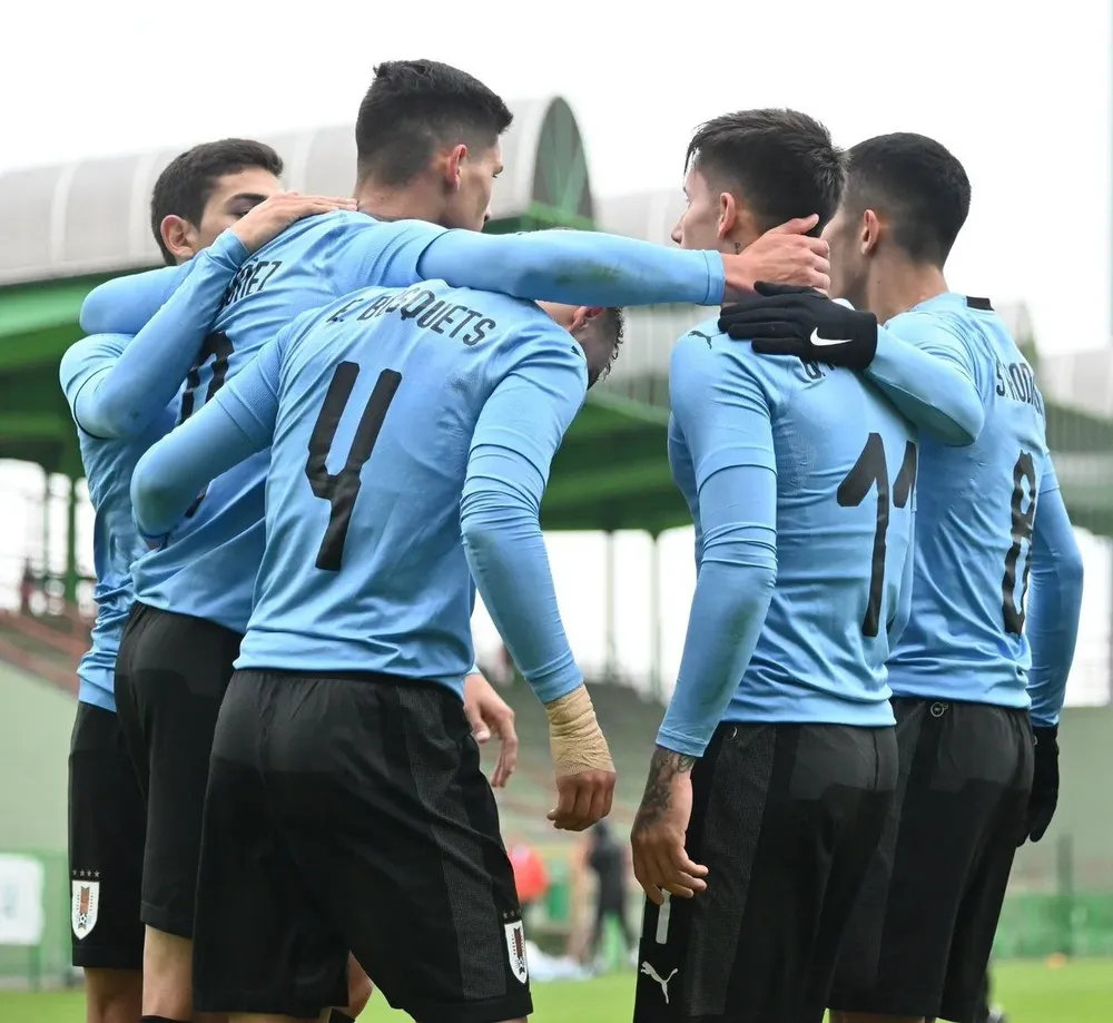 Festejo de uno de los goles de Uruguay