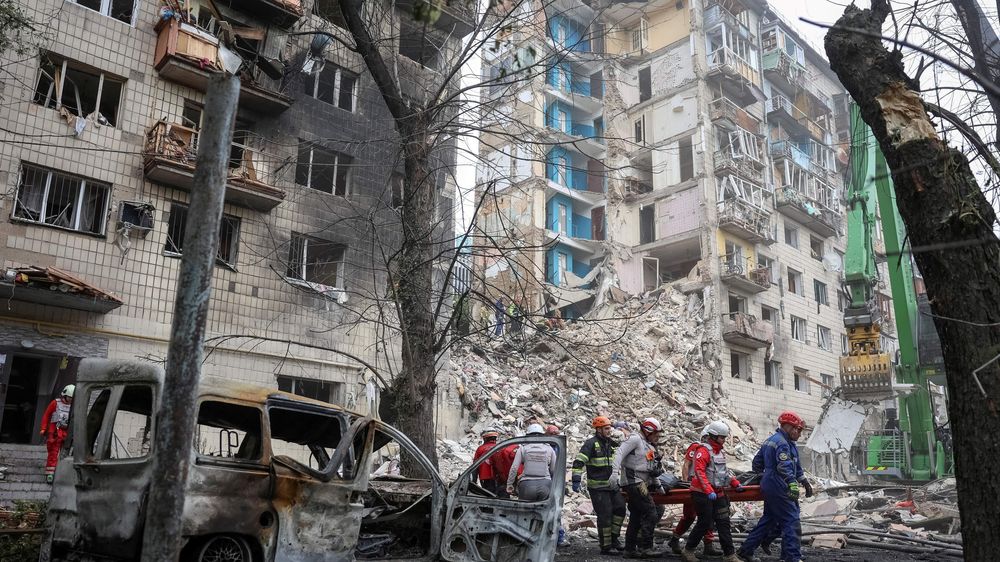 Rusia ha justificado su guerra en Ucrania, señalando que es una batalla contra el nazismo arraigado allí, pese al aumento de la ideología nazi en su propio territorio.