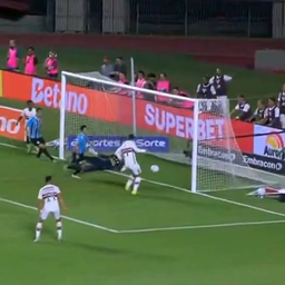 el insolito gol que se perdio gonzalo tapia, exjugador de river plate, en brasil que se volvio viral en redes: mira el video el insolito gol que se perdio gonzalo tapia, exjugador de river plate, en brasil que se volvio viral en redes: mira el video