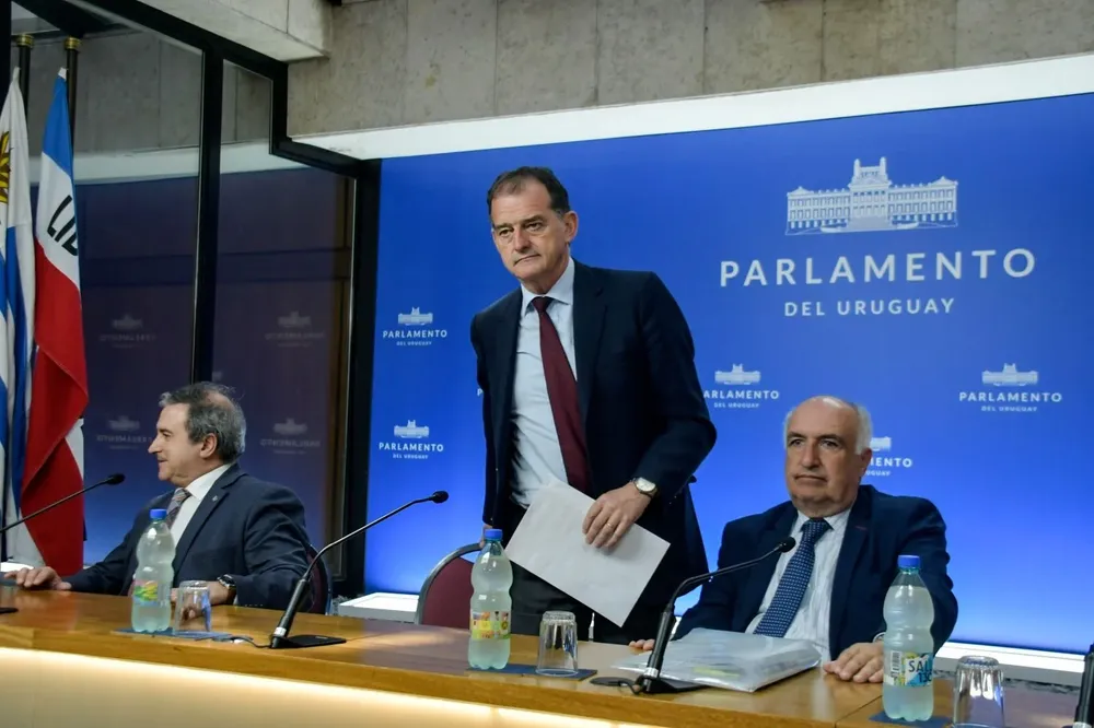 Los liderados por Manini habían presentado un documento de 15 puntos.