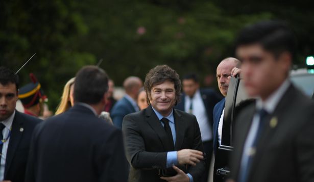 Una encuesta de la Universidad de San Andrés revela caída en el nivel de satisfacción con el gobierno de Milei