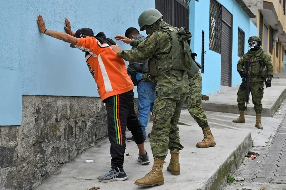 El dictamen da luz verde a la consulta en materia de participación de los militares materia de seguridad interior.