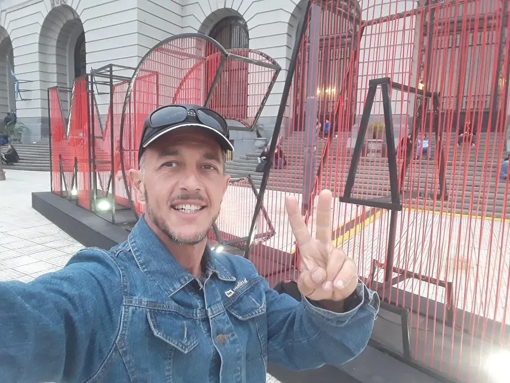 Estaba borracho: la declaración del hombre que le arrojó una botella a Javier Milei