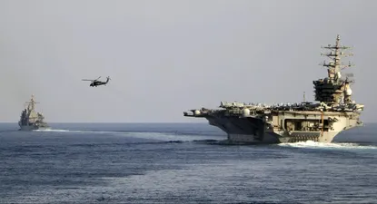 Ensayos militares en el Mar Rojo