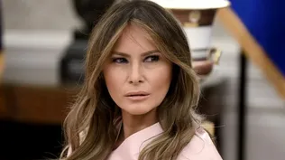 Melania Trump, actual primera dama de Estados Unidos, también llegó al país para trabajar como modelo y conoció a Trump en una fiesta.