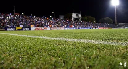 Estadio Artigas de Paysandú, donde jugaron Peñarol y Plaza