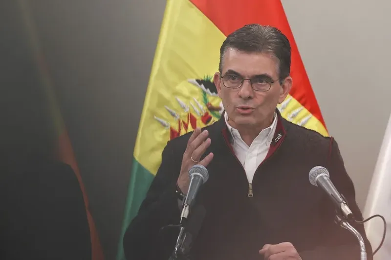 Bolivia en crisis: Paz avanza hacia el estado de excepción y reemplaza al ministro de Defensa