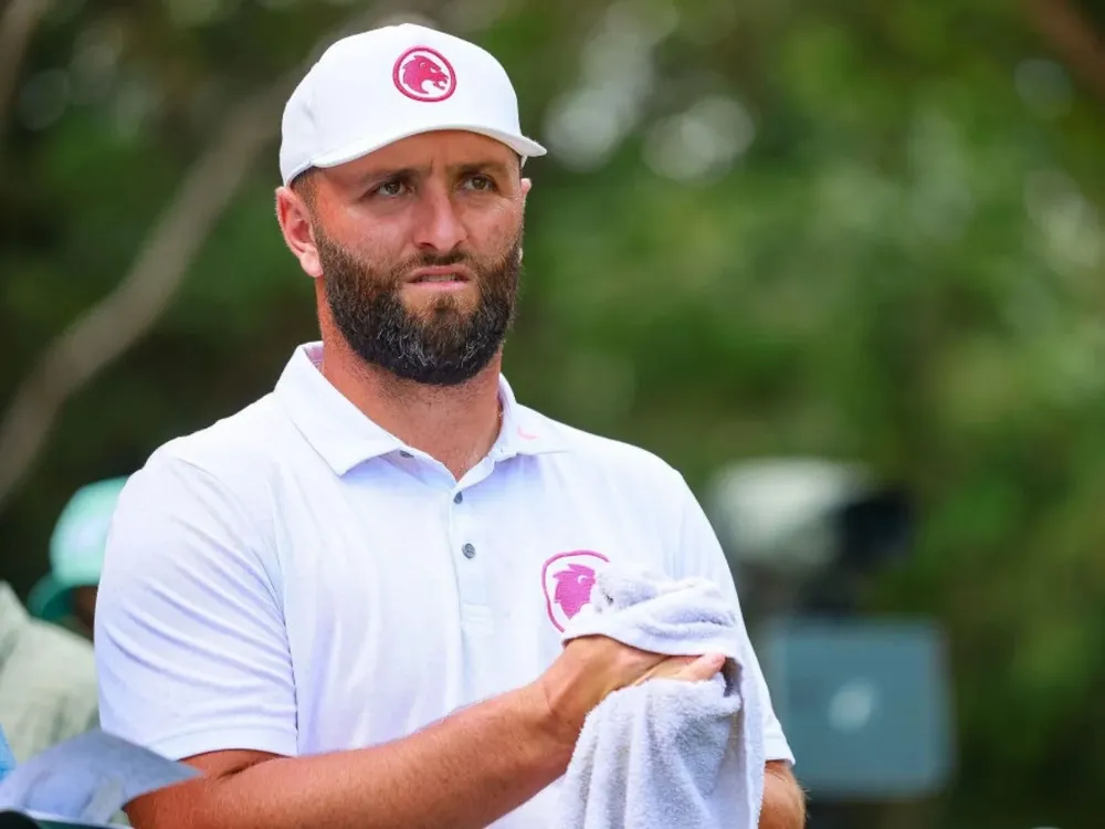Jon Rahm finaliza colíder.