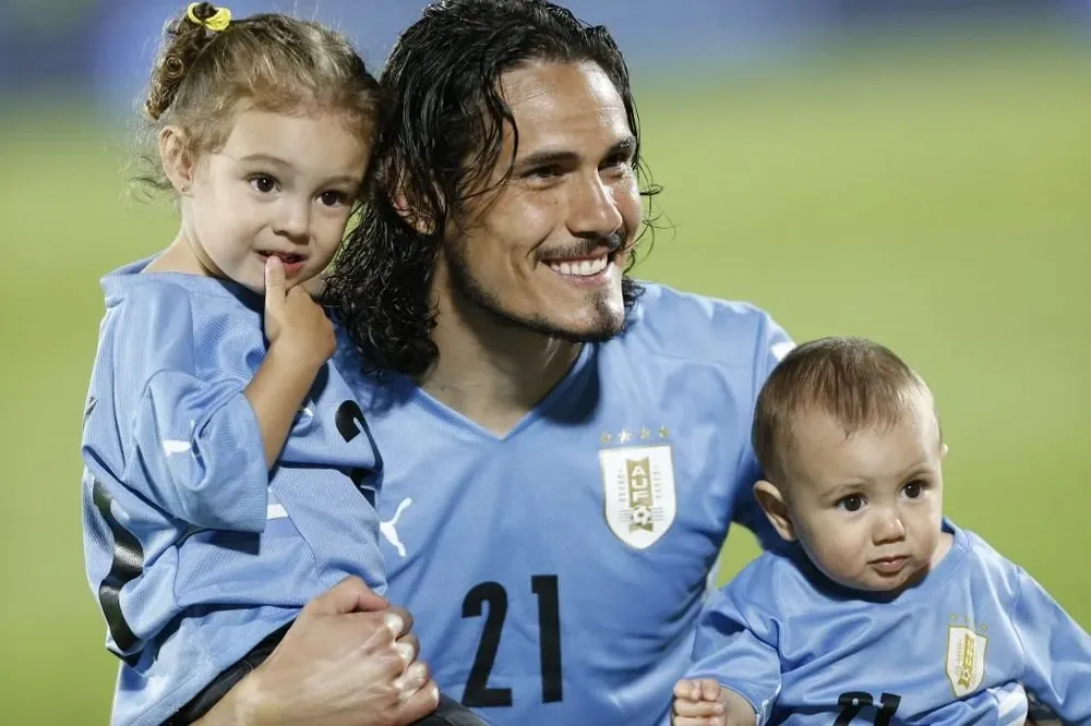Cavani con India y Silvestre