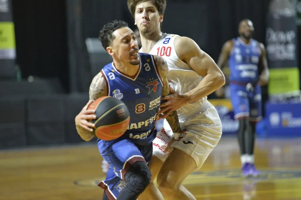 Donald Sims, un goleador implacable