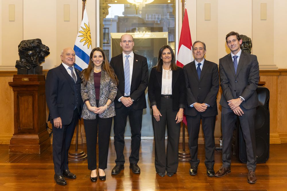 Daniel Pommies de Valmont, Ma Eugenia Rodríguez, Álvaro Borghi, Carolina Bellenda, Guzmán Etcheverry, Bruno Bertolotti.&nbsp;